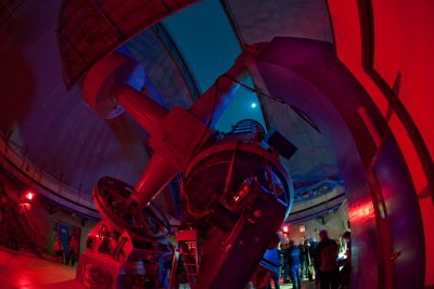 telescope in red 6685-HDR