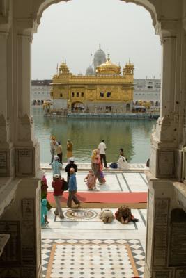 Golden Temple in Amritsar.jpg