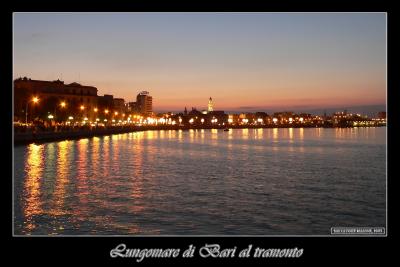 Lungomare di Bari al tramonto