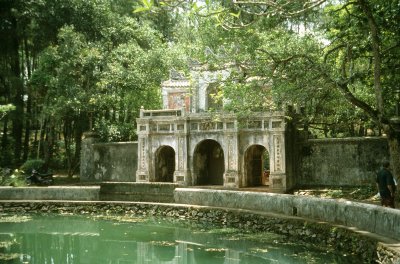 Hue, Monastry