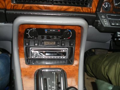 BLACK XJ6 DASH UNKNOWN REG.jpg