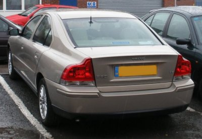 GOLD S60 REAR 05 REG.jpg