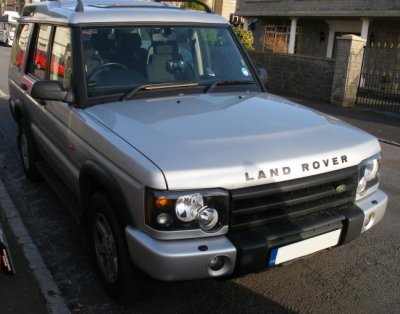 SILVER DISCOVERY TD5 FRONT 52 REG.jpg