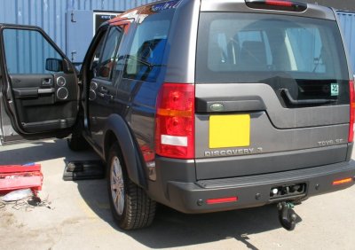 GREY DISCOVERY 3 57 REG REAR.jpg