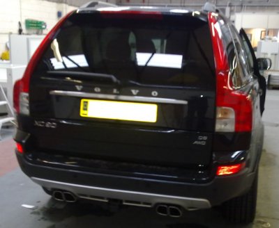 BLACK VOLVO XC90 REAR 59 REG.jpg