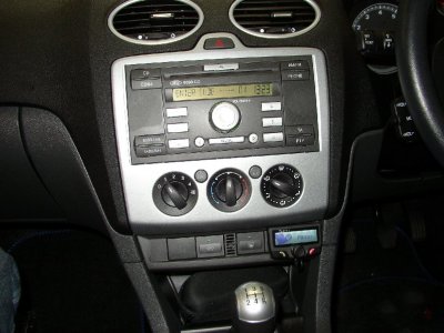 Parrot CK3100 in new Ford Focus.JPG
