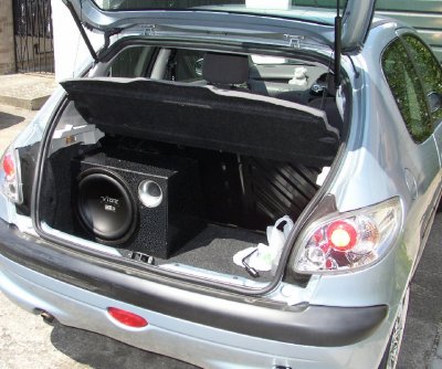 Peugeot 206 with Vibe sub.JPG