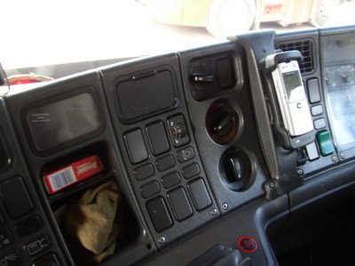 Scania 420 with Sony Handsfree.JPG