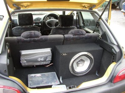 Citreon Saxo with Sub and Amp.jpg