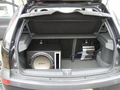 Vauxhall Corsa with Sub and Amp.jpg