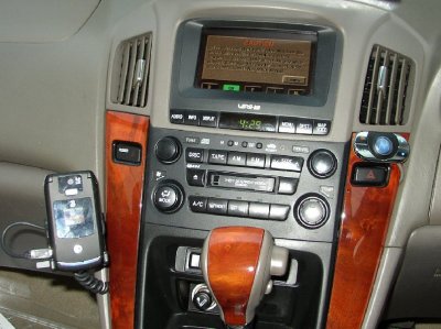 Lexus RX300 and Motorola HF850 and Brodit for V3.jpg
