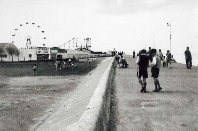 1950's Promenade