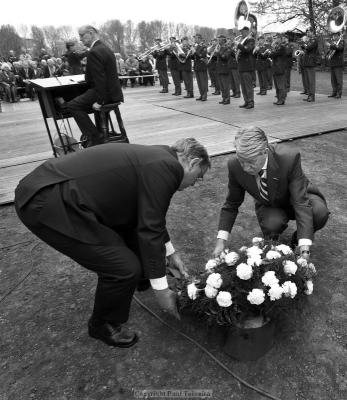 Placing flowers after the speech