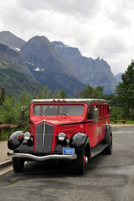 Historic Red Bus Glacier National Park _DSC0440.jpg