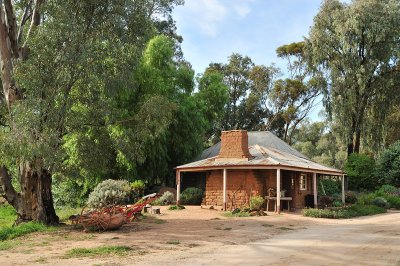 Pioneer cottage