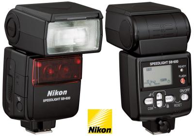  2 X Nikon SB-600 Speedlights