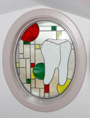 Stained glass tooth G5463