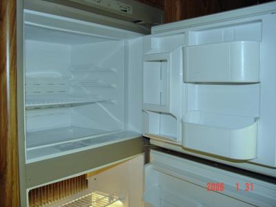 Bluebird fridge freezer1-31-2006.jpg