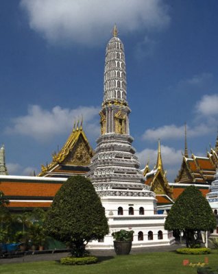 Phra Asada Maha Chedi the Red Chedi (DTHB145)