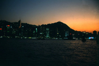 Sunset on Hong Kong harbour.jpg