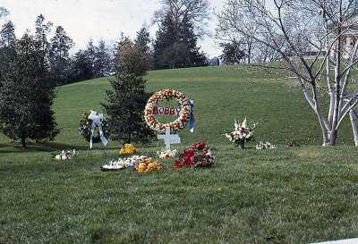  Bobby Kennedy's Grave.jpg
