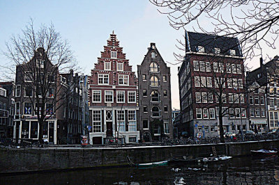 Typical Amsterdam Canal Homes.jpg