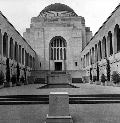 Australian War Memorial 1952.jpg