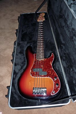 USA Fender Precision V (2008)