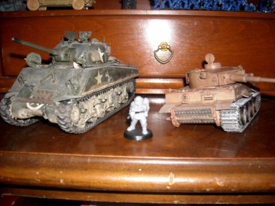 1:35 Sherman, 1:48 Tiger vs Cadian infantry