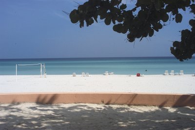 Varadero Beach Scene 6-4-001-1.jpg