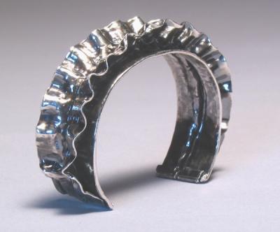 g4/00/45100/3/60666645.SilverFFBracelet1.jpg