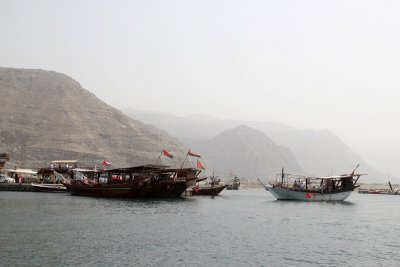 550D120302_1838_Oman Mussandam Dhow cruise.jpg