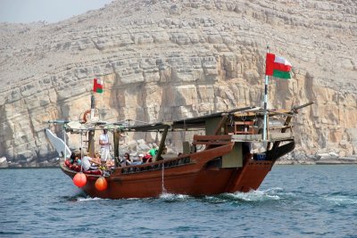 550D120302_1853_Oman Mussandam Dhow cruise.jpg