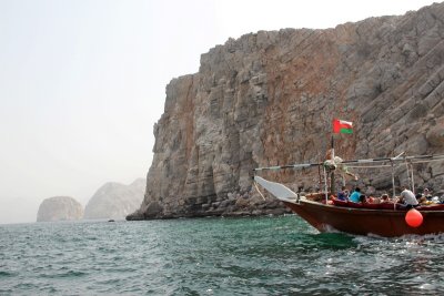 550D120302_1858_Oman Mussandam Dhow cruise.jpg