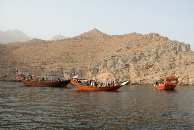 550D120302_1925_Oman Mussandam Dhow cruise.jpg