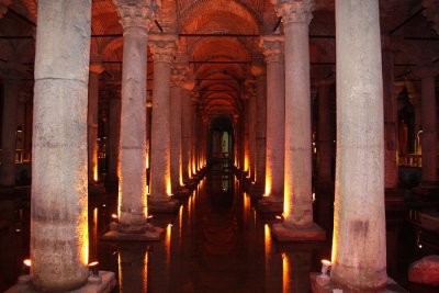 1995_Underground palace -Cistern water system.jpg