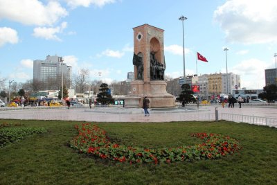 2412_Taksim square Istanbul city