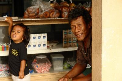 Family at fish market, Pohnpei, Micronesia! 9/29