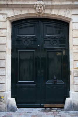 Doorways of Paris