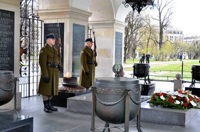 47_Tomb of the Unknown Soldiers.jpg