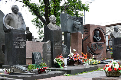 68_Novodevichy Cemetery.jpg