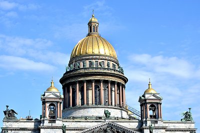 05_St Isaac's Cathedral.jpg