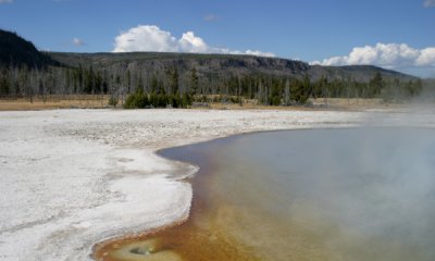 Yellowstone N.P., Hot pool