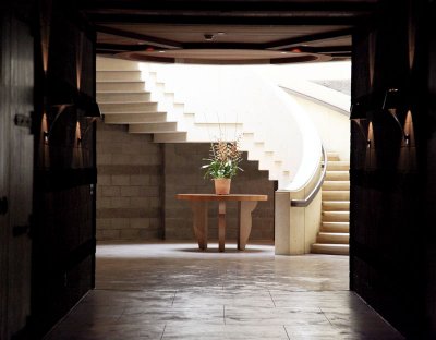 Entry to staircase.jpg