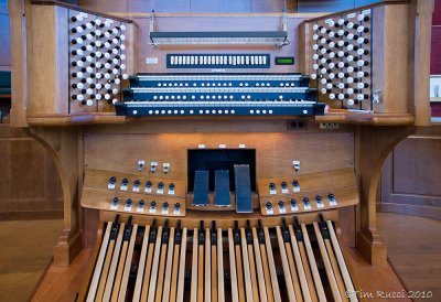 78728R - Schlueter Organ Console