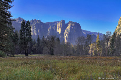 7D_808 Cathedral Rock, Yosemite
