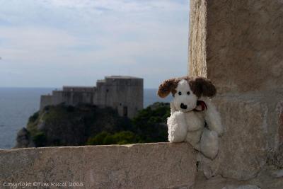 38231 - Boyd sits on the city wall in Dubrovnik, Croatia
