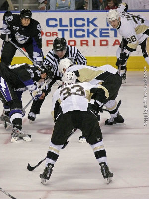   P1020868 - Penguins / Lightning face-off