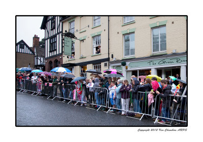 08.12 Barriers in place to hold back the crowds