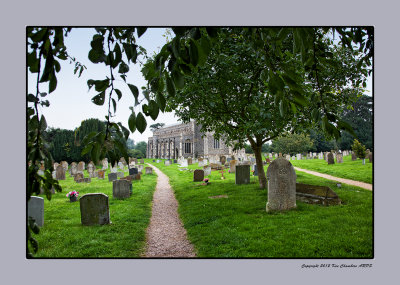 Loddon - Holy Trinity churchyard